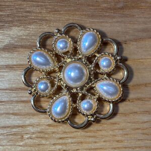 Magnetic-Scarf-Pin-Pearl-Essence.