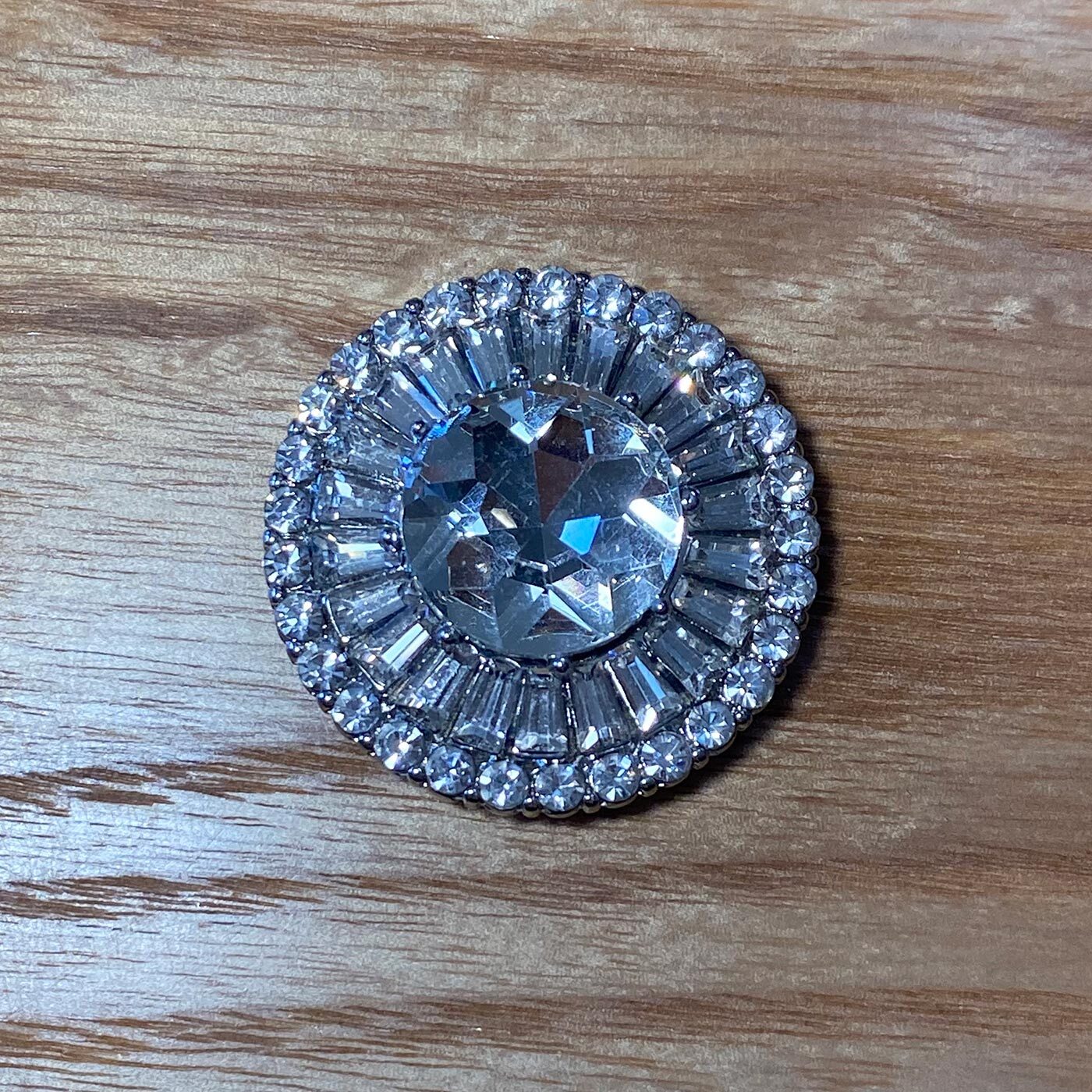 Magnetic-Scarf-Pin-Sunburst